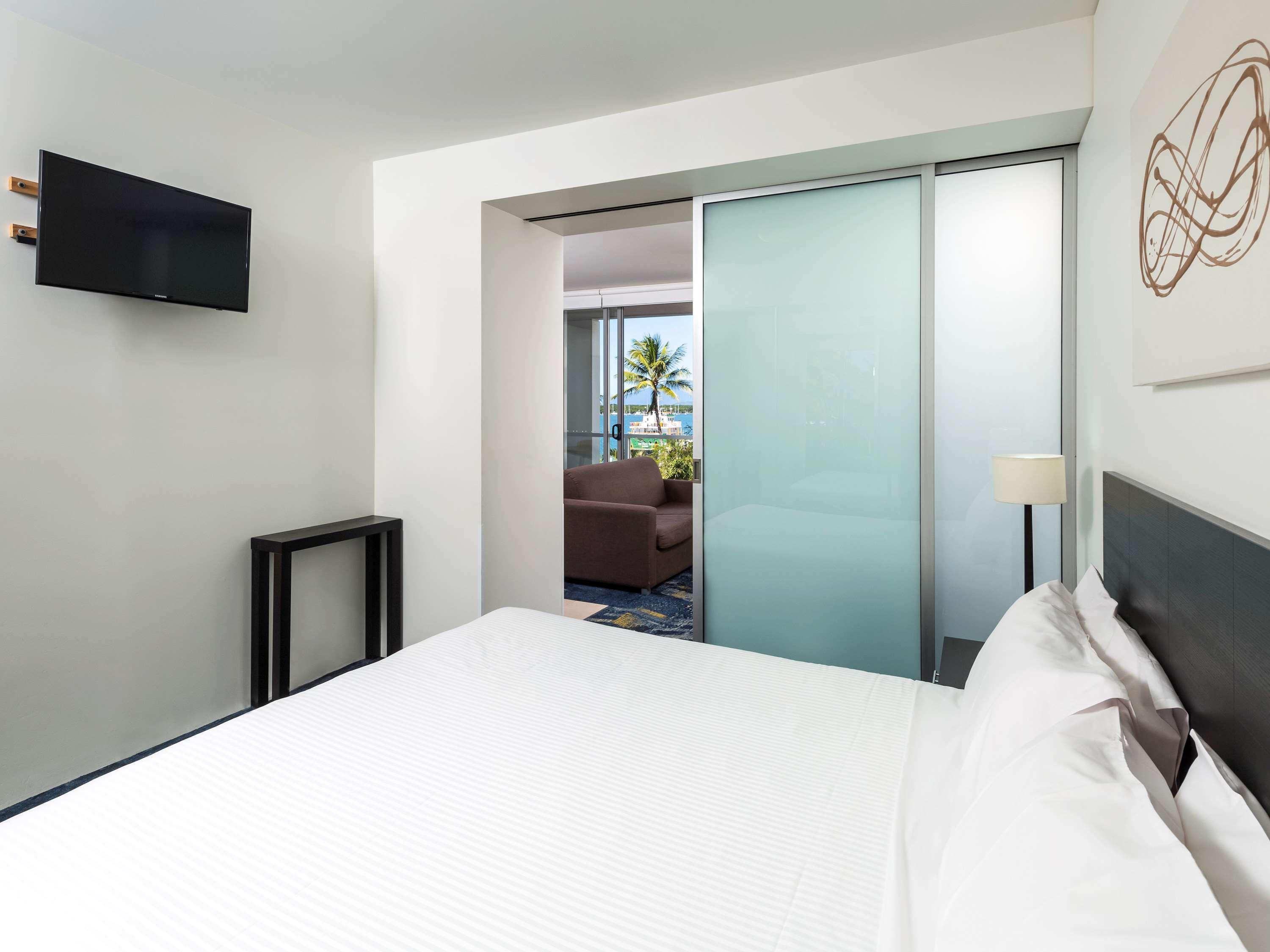 Aparthotel The Sebel Cairns Harbour Lights Extérieur photo