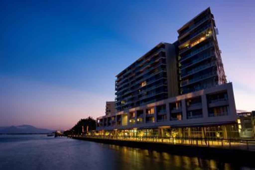 Aparthotel The Sebel Cairns Harbour Lights Extérieur photo