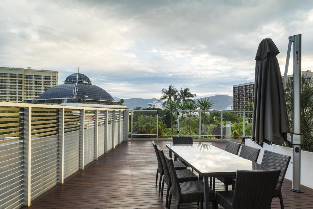 Aparthotel The Sebel Cairns Harbour Lights Extérieur photo